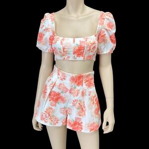 White Fox Short Set Women XS Top & Shorts Short Sleeve Floral High Waisted EUC